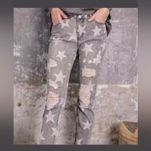 Easel Distressed Size M Jeans with Stars